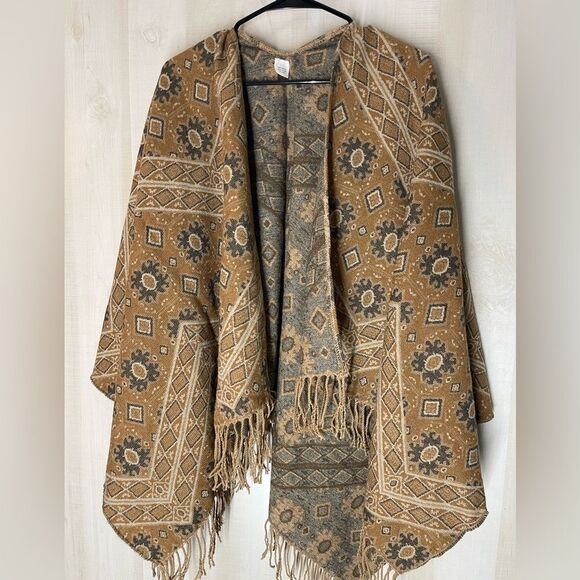 Tan mustard and gray wrap shawl fringed one size - Picture 1 of 8